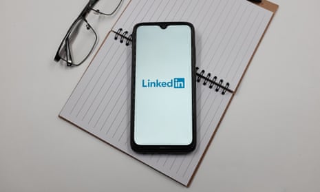 LinkedIn has announced job cuts and the closure of its Chinese service, InCareer.