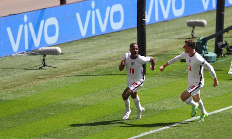 Raheem Sterling celebrates with Mason Mount after scoring the winning goal against Croatia