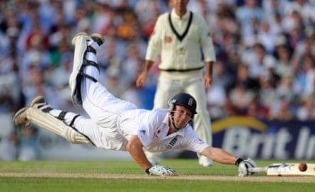 Jonathan Trott playing in the Ashes for England against Australia at the Oval in 2009.