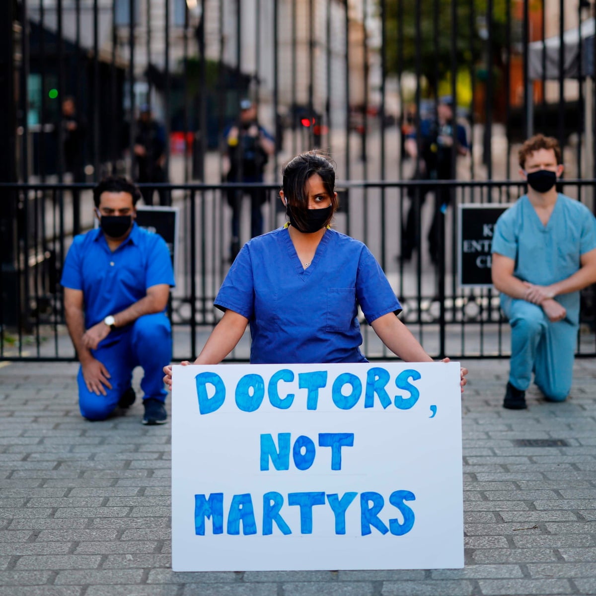 More Than 1 000 Uk Doctors Want To Quit Nhs Over Handling Of Pandemic Nhs The Guardian