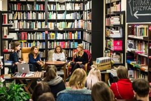 Justyna Wydrzynska, Natalia Broniarczyk and Karolina Wieckiewicz call themselves “Abortion Dream Team”.