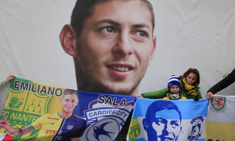 Cardiff supporters pay tribute to Emiliano Sala in 2020.