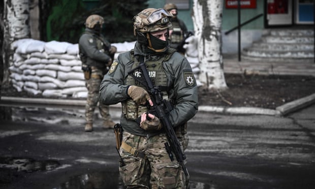 The Guardian View on Ukraine: the Shadow of War Looms Larger