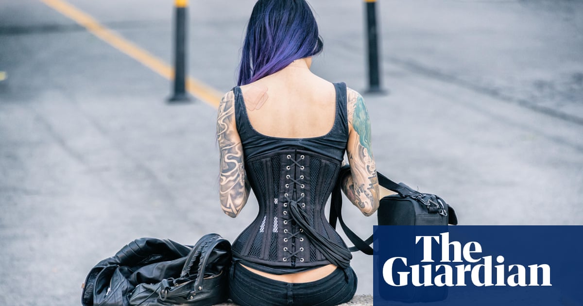 What a waist: why the corset has made a regrettable return 2