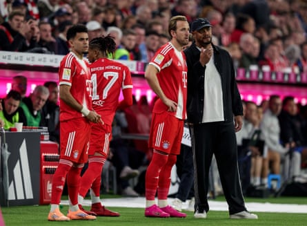 Vincent Kompany with Harry Kane, Luis Díaz and Michael Olise.