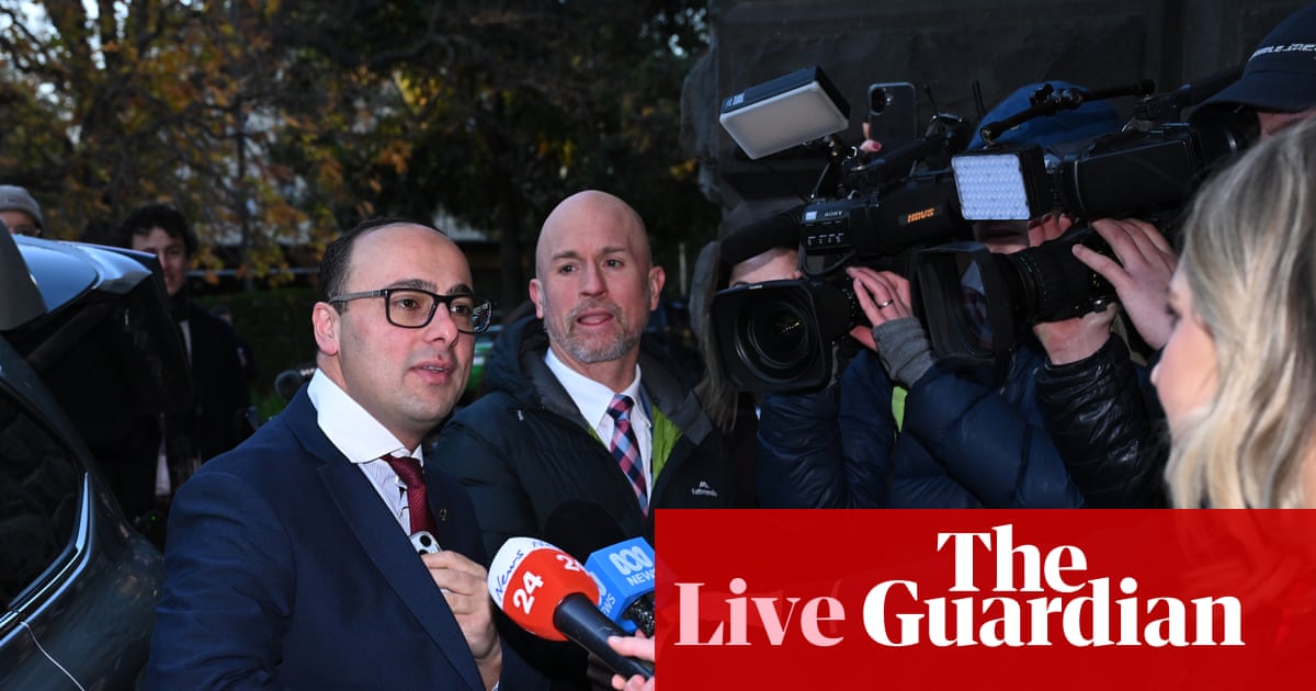 Australia news live: Labor MPs gather before Victorian leadership challenge; PM praises outgoing ACTU ‘giants’