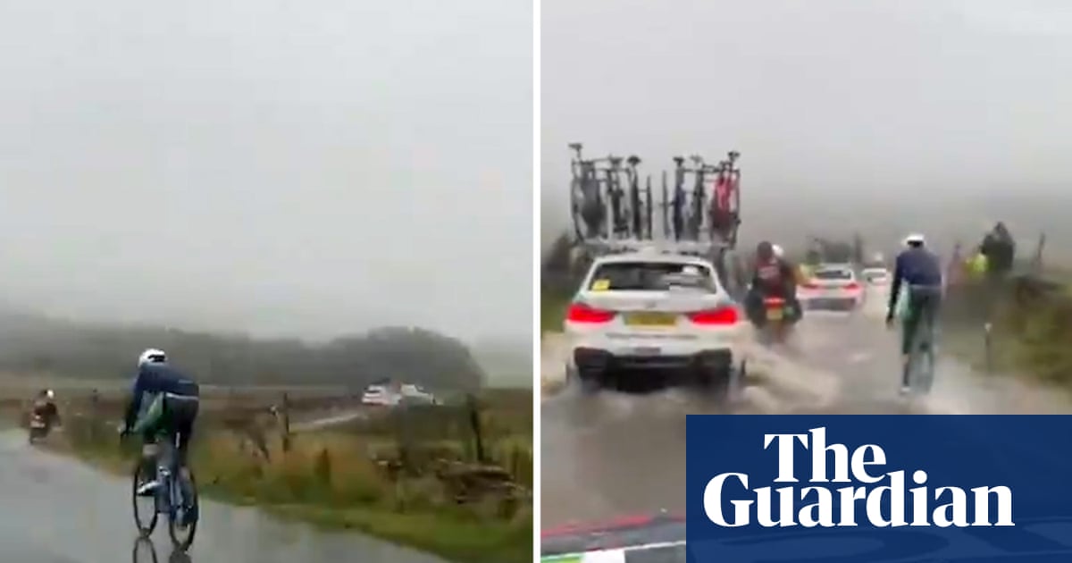 Cycling: heavy rain and flooding at world championships in Yorkshire – video