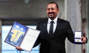 ابی احمد نخست وزیر اتیوپی در سال 2019 جایزه صلح نوبل در اسلو را دریافت می کند.