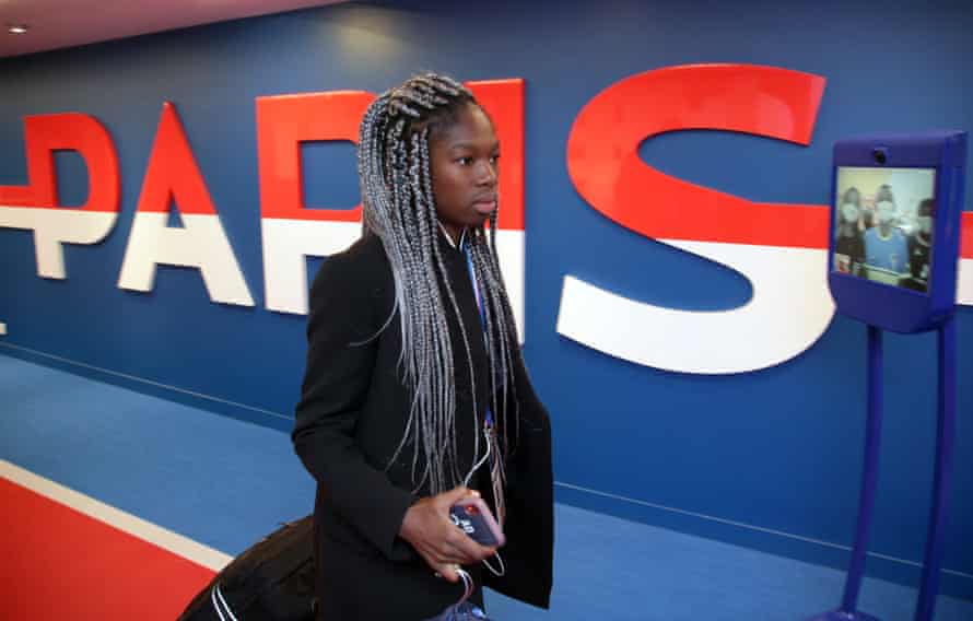 Aminata Diallo avant le match du PSG contre le Real Madrid mardi.