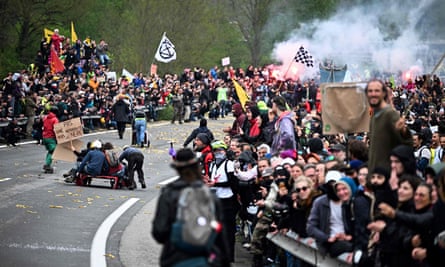 The protest against the A69.