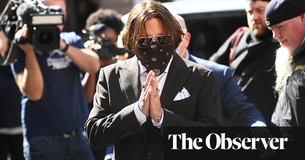 Jealous Johnny Depp ‘tried to stop Amber Heard sex scenes’, court told