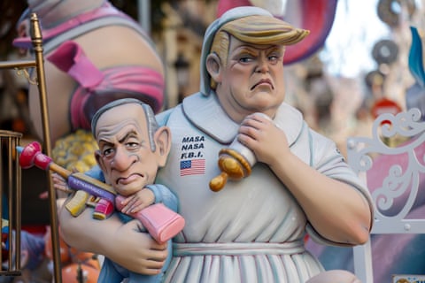 Papier-mache sculpture depicting Donald Trump and Benjamin Netanyahu