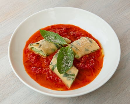 Ragù’s crespelle successful herb brodo.