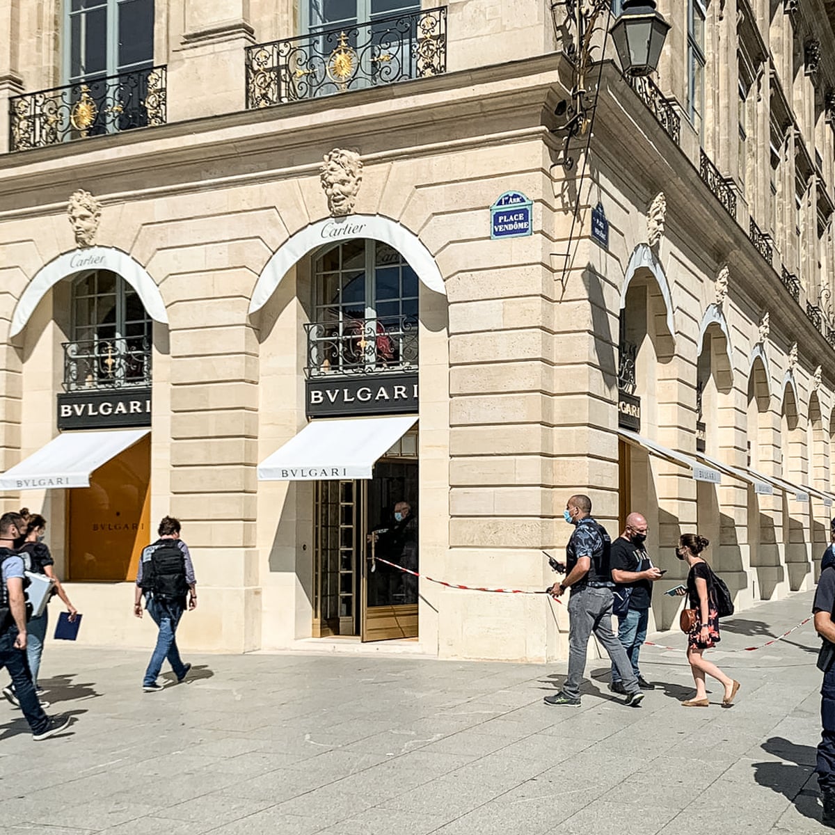 Jewellery worth €10m stolen in heist at Bulgari store in Paris | Paris | The Guardian
