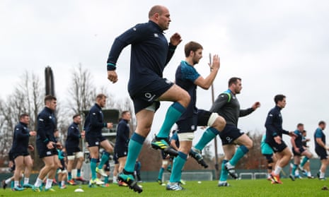 Rory Best (centre) will captain an Ireland side on Saturday that are without Conor Murray and Sean O’Brien.