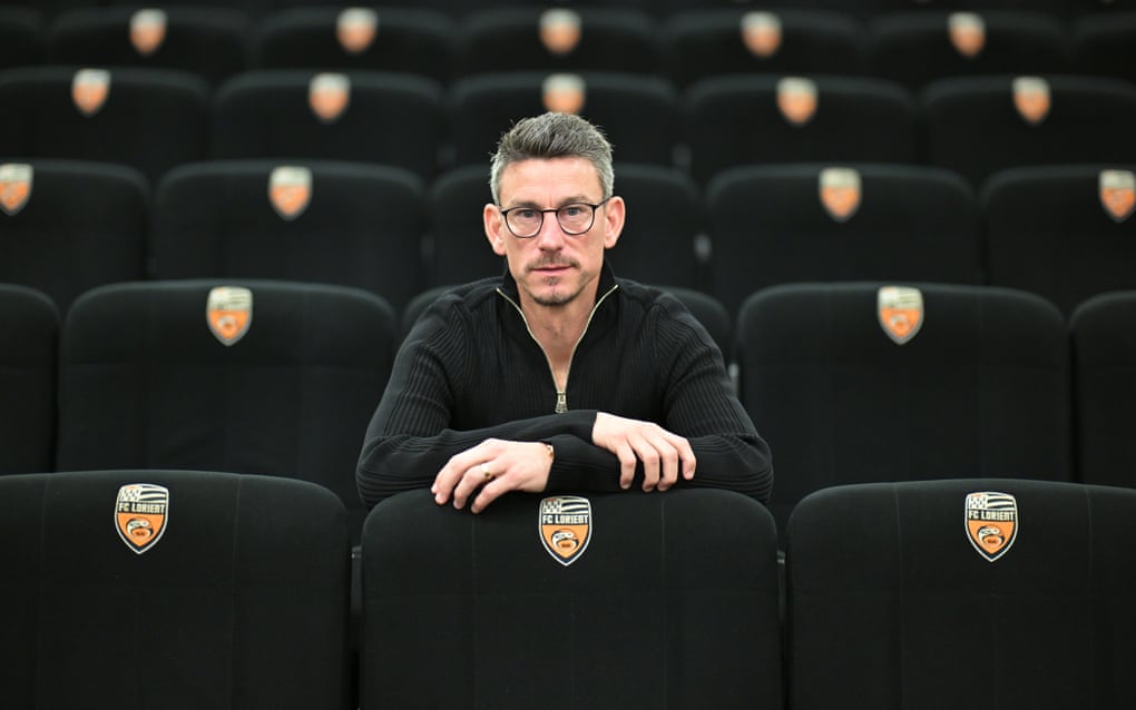 «Las relaciones se deterioraron»: Laurent Koscielny habla sobre su salida del Arsenal y su trabajo en el Lorient. «Las relaciones se deterioraron»: Laurent Koscielny habla sobre su salida del Arsenal y su trabajo en el Lorient.