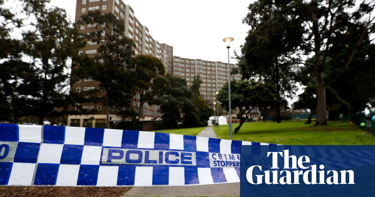 Melbourne public housing Covid lockdown violated human rights, Victoria's ombudsman finds