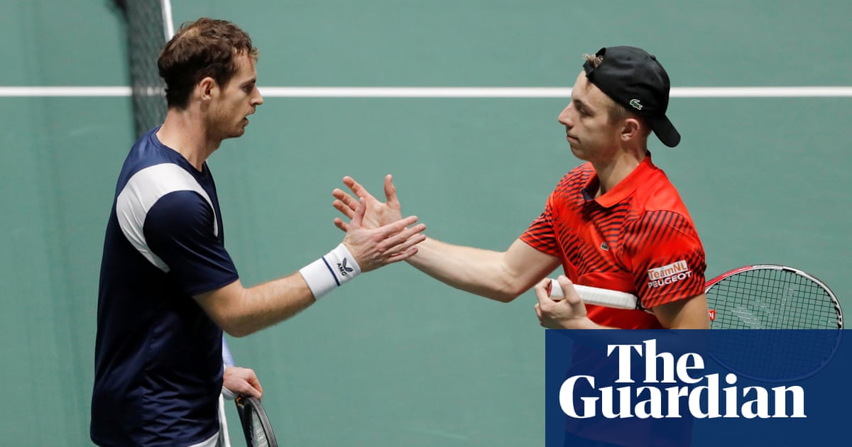 Andy Murray digs deep to give Great Britain winning Davis Cup start