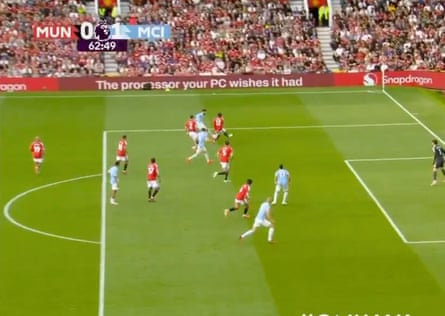 Screenshot showing Patrick Dorgu playing the ball to Erling Haaland with Enzo Fernández clearly offside