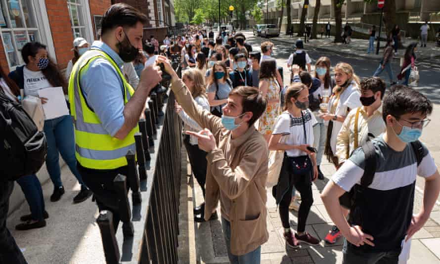 Thousands of UCL students turn up for their Covid jab in Bloomsbury this month.