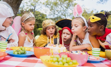 'پسرم كه پنج ساله شد بسيار سرگرم كننده بود. حزب او كوچك بود، زيرا او تمايل دارد در گروه هاي بزرگ غرق شود: Séamas O'Reilly.