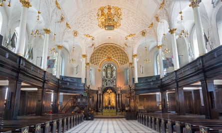 The nave of church St Clement Danes