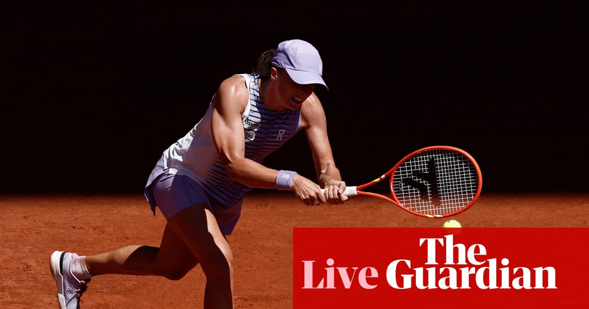 French Open 2026: Swiatek through, Djokovic and Rybakina in action on day four – live