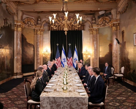 Donald Trump and Benjamin Netanyahu with their delegations.