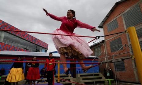 Gloria, a cholita wrestler, fights during their return to the ring.