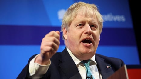 Boris Johnson likens Ukrainians' fight to British people voting for Brexit – video