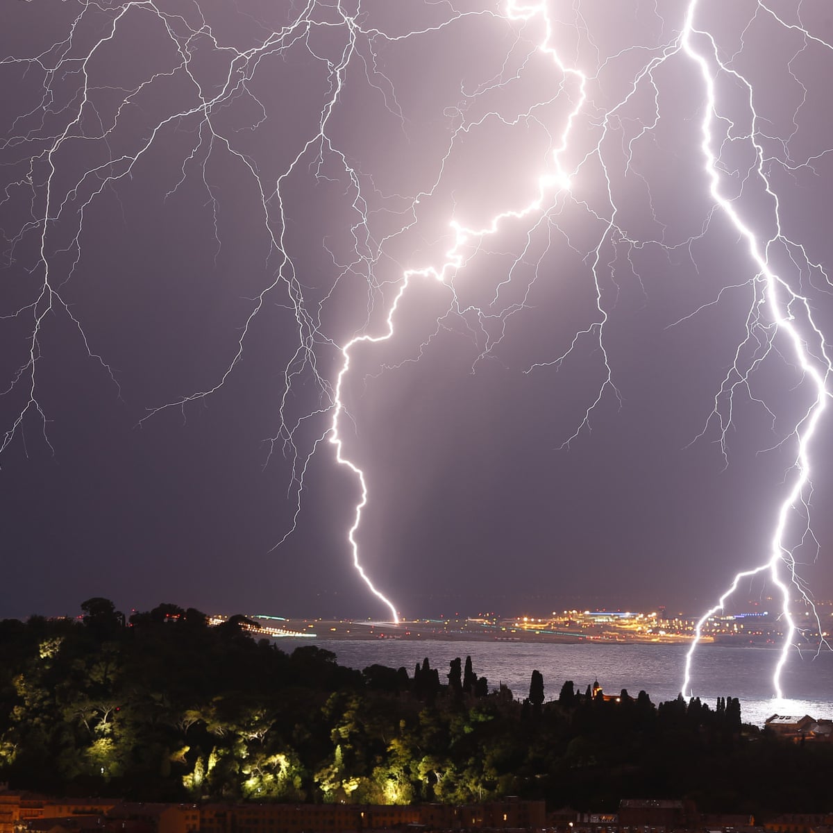 What It S Like To Be Struck By Lightning Science The Guardian What It S Like To Be Struck By Lightning Science The Guardian