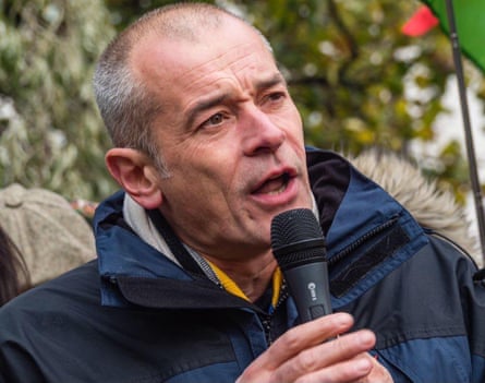 Simon Dubbins