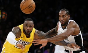 Lakers Lebron James Aggravates Groin Injury In Christmas Loss To