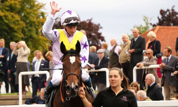 Lezoo dan William Buick setelah memenangkan Cheveley Park Stakes di Newmarket.