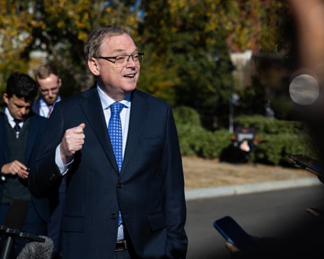 Kevin Hassett speaks with reporters outside the White House, 24 October 2025.