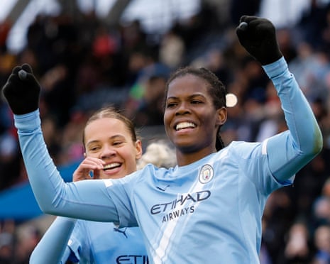 Khadija Shaw se despide del Manchester City