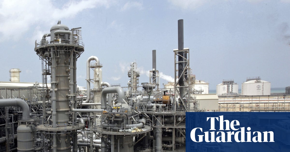 Gas prices soar and oil jumps as Iran war pushes down global stock markets