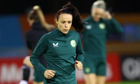 Aine O'Gorman has received a late call-up to the Irish starting XI after Heather Payne pulled out during the warm-up with a tight hamstring.