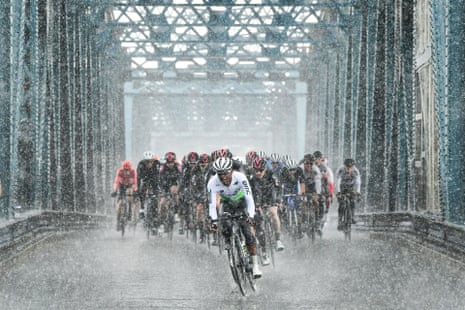 Torrential rain at the Tour de Yorkshire