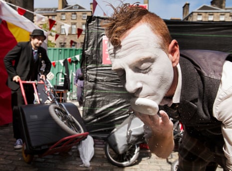 Australian vaudeville clown David Splatt applies his makeup in the backstage area behind St Giles’ Cathedral.