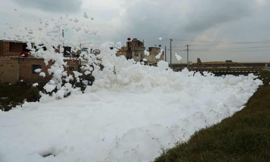 A espuma foi vista várias vezes nos últimos anos.