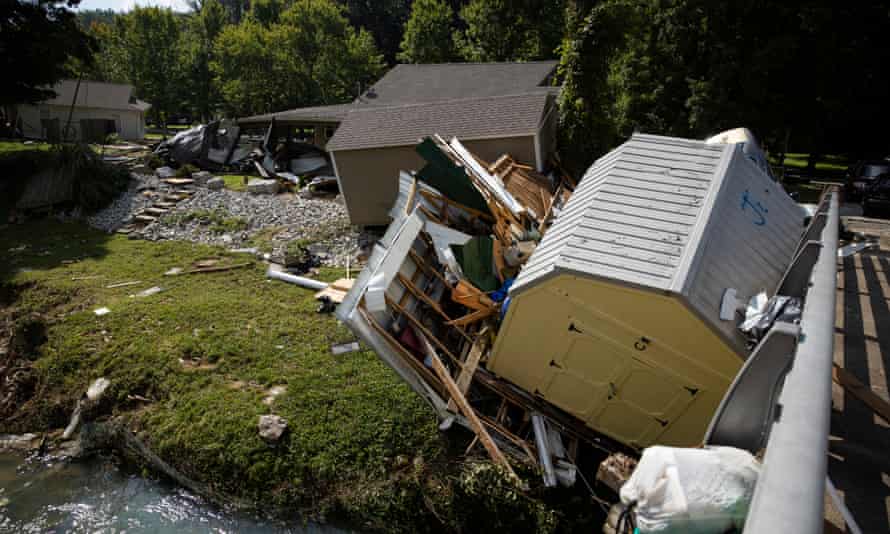 Tennessee woman drowns seconds after filming rising floodwaters | Tennessee | The Guardian