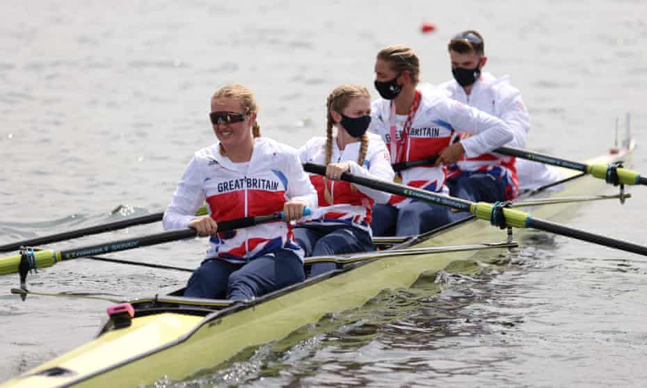 Ellen Buttrick, Giedre Rakauskaite, James Fox, Oliver Stanhope and Coxswain Erin Kennedy celebrate in the PR3 mixed coxed four.
