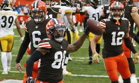 NFL round-up: Browns beat Steelers to clinch first playoff spot in 18 years | NFL | The Guardian