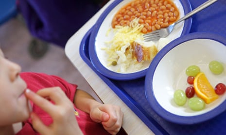 school dinners served in a primary school