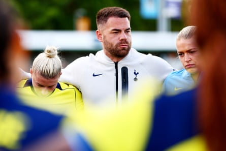 Martin Ho with Tottenham's players