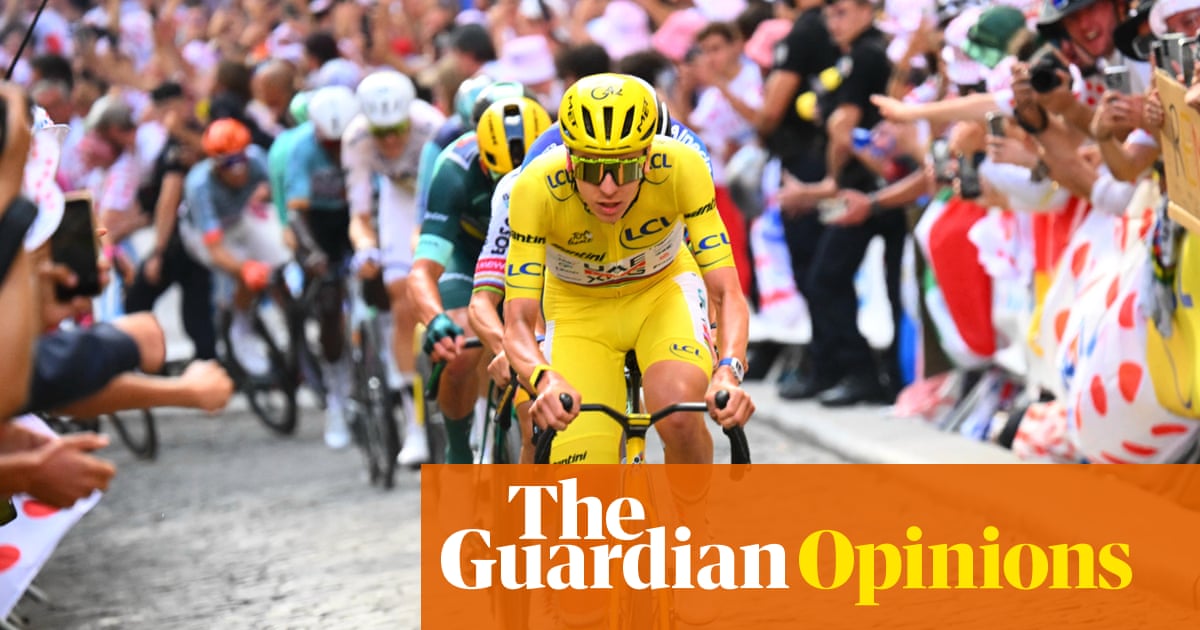 Tadej Pogacar vượt trội, gia nhập danh sách huyền thoại Tour de France năm lần đăng quang (Ảnh: Garnier Etienne/Reuters)