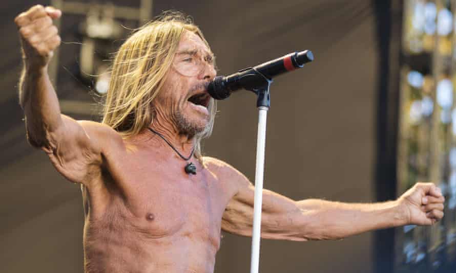 Desejo de vida ... Iggy no palco.