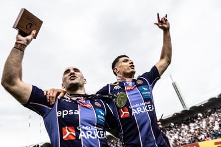 Louis Bielle-Biarrey and Maxime Lucu of Bordeaux Bègles celebrate their victory over Toulouse