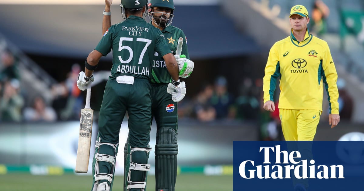 Pakistan Defeats Australia by Nine Wickets